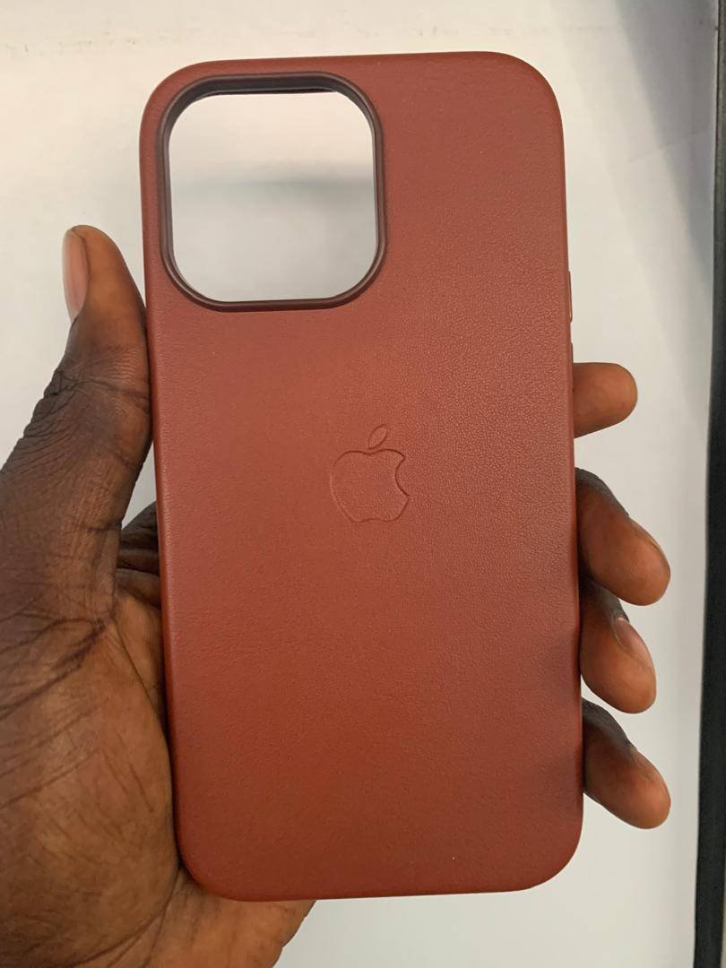 UMBER APPLE LEATHER MAGSAFE - Image 3