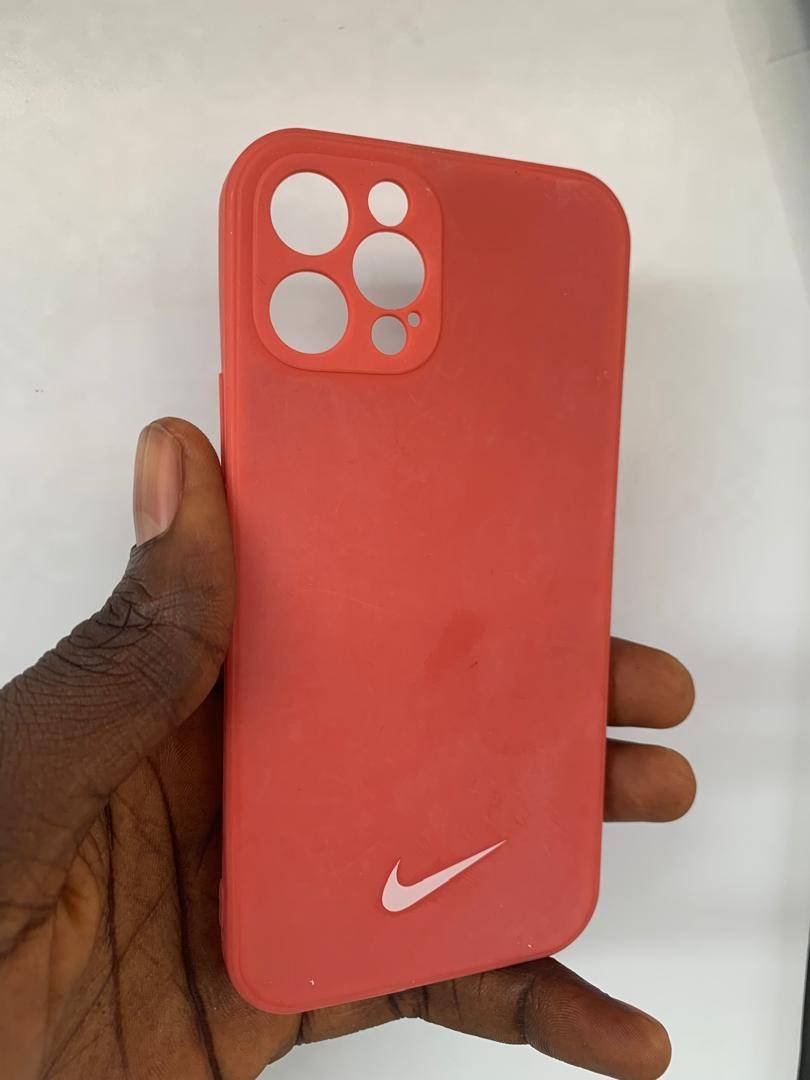 RED SILICONE NIKE 12PRO - Image 3