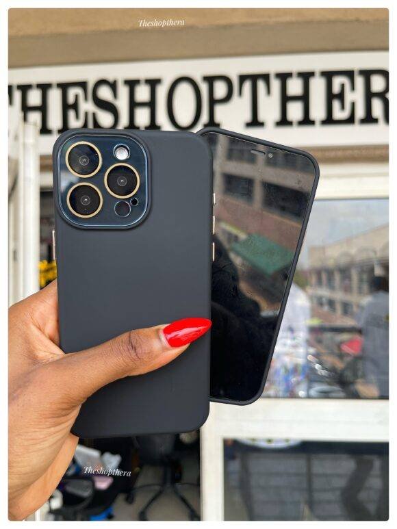 BLACK CAMERA PROTECTOR SILICONE - Image 2