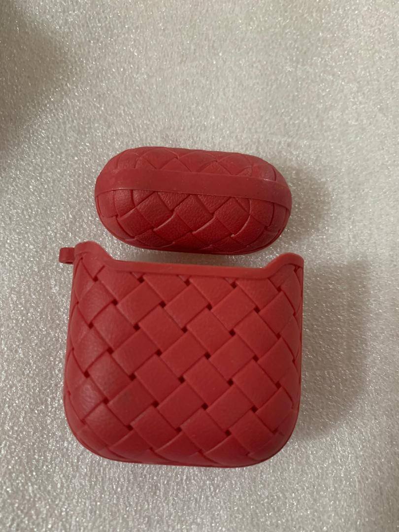 RED INTERWOVEN AIRPOD 1/2 - Image 2