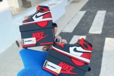 RED NIKE SHOE AIRPOD 1/2