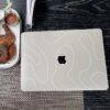 BEIGE WAVY MACBOOK CASE