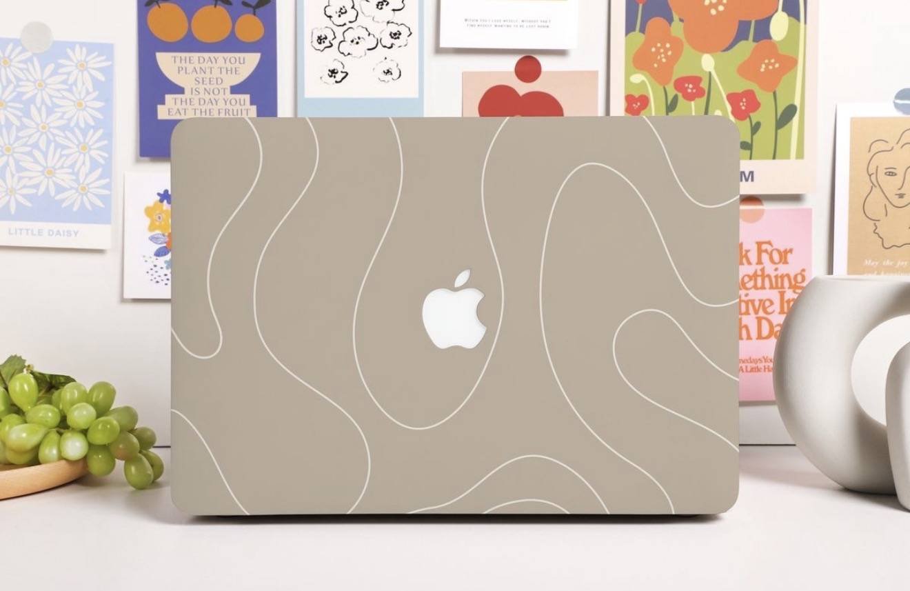 BEIGE WAVY MACBOOK CASE - Image 5