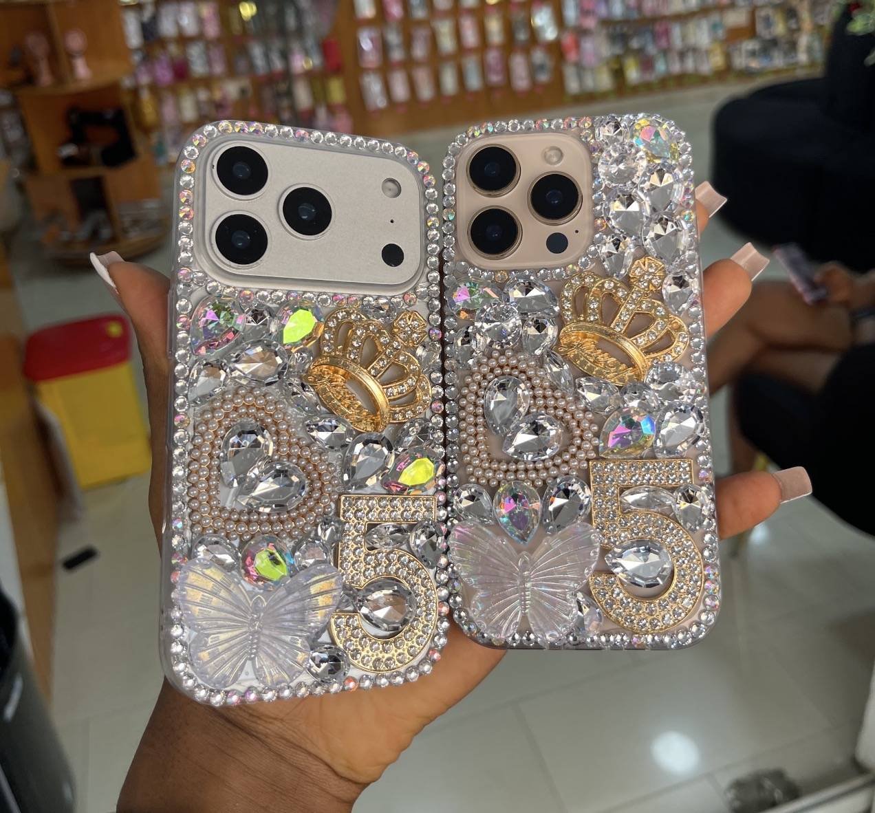 SILVER CROWN 5 BEADED RHINESTONE CASE - Image 8