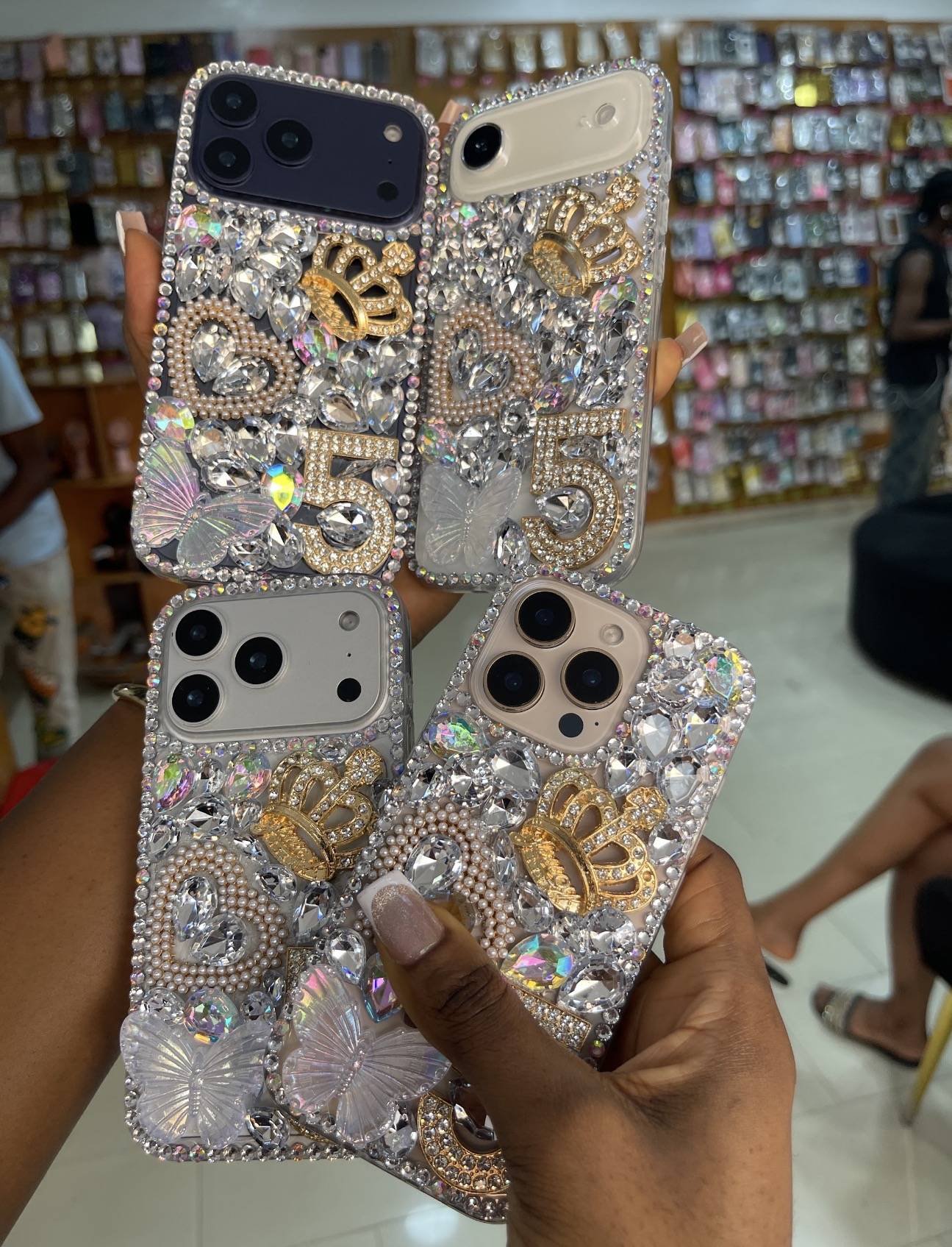 SILVER CROWN 5 BEADED RHINESTONE CASE - Image 4