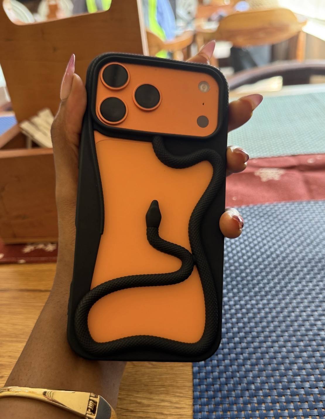 BLACK SNAKE BREATHABLE CASE - Image 6