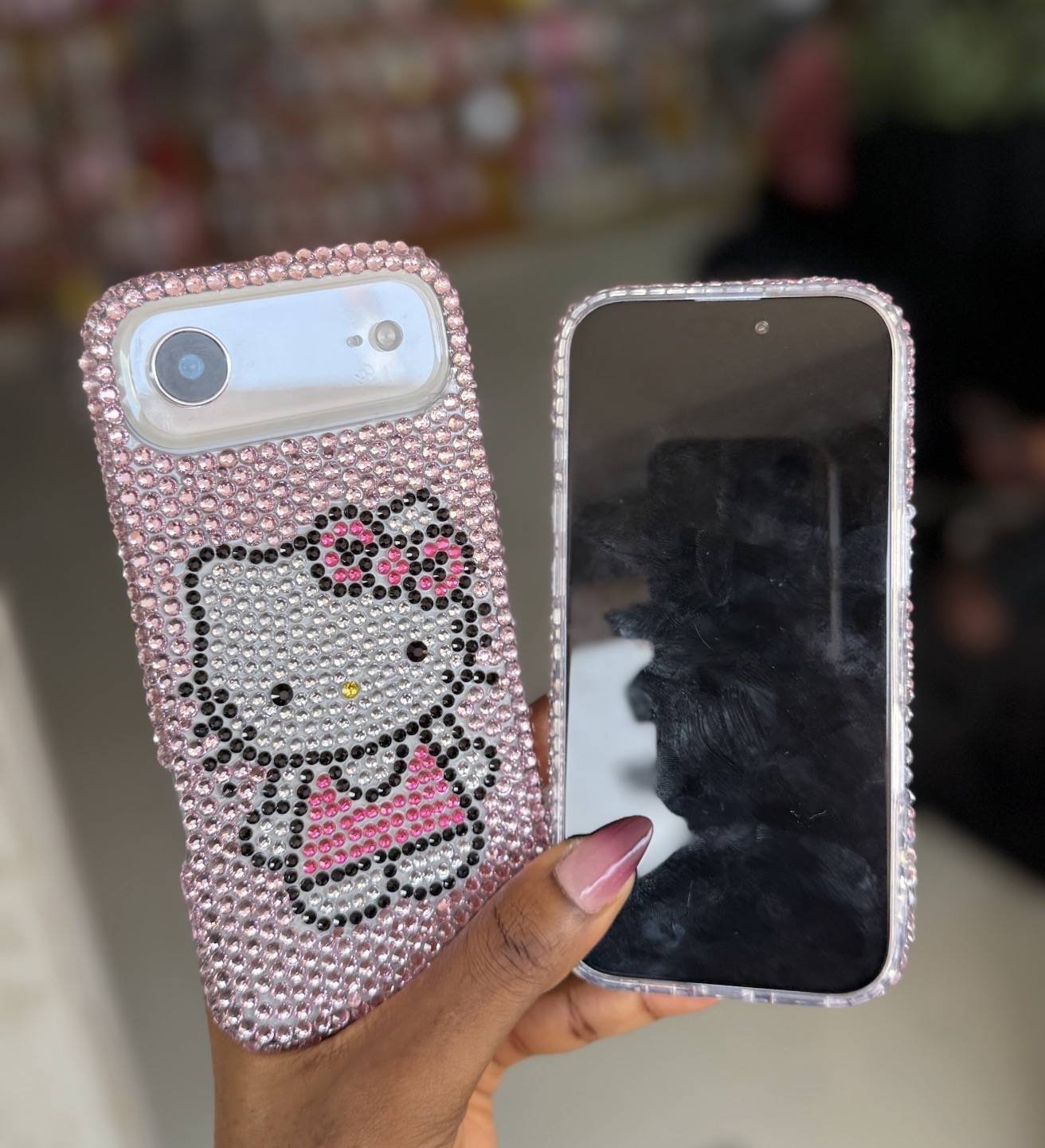 LIGHT PINK HELLO KITTY STONED CASE - Image 5