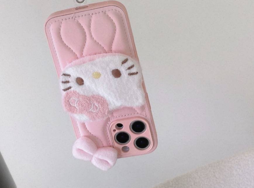 PINK KITTY FUR PADDED CASE WITH CHARM - Image 3