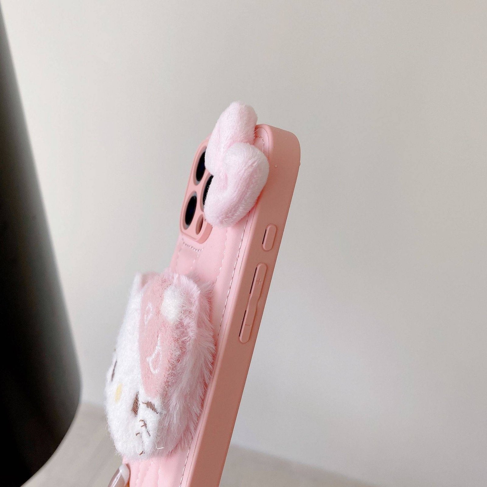 PINK KITTY FUR PADDED CASE WITH CHARM - Image 5