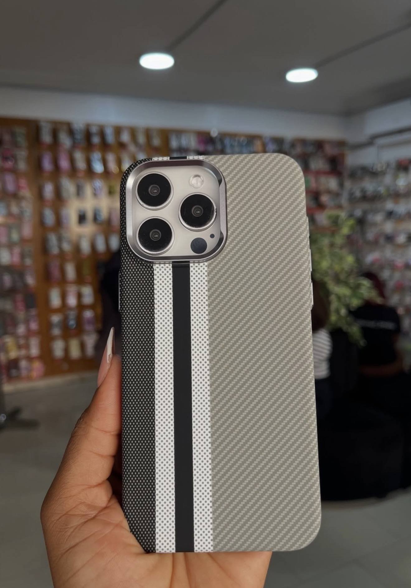 BLACK GREY CARBON FIBER CASE - Image 3