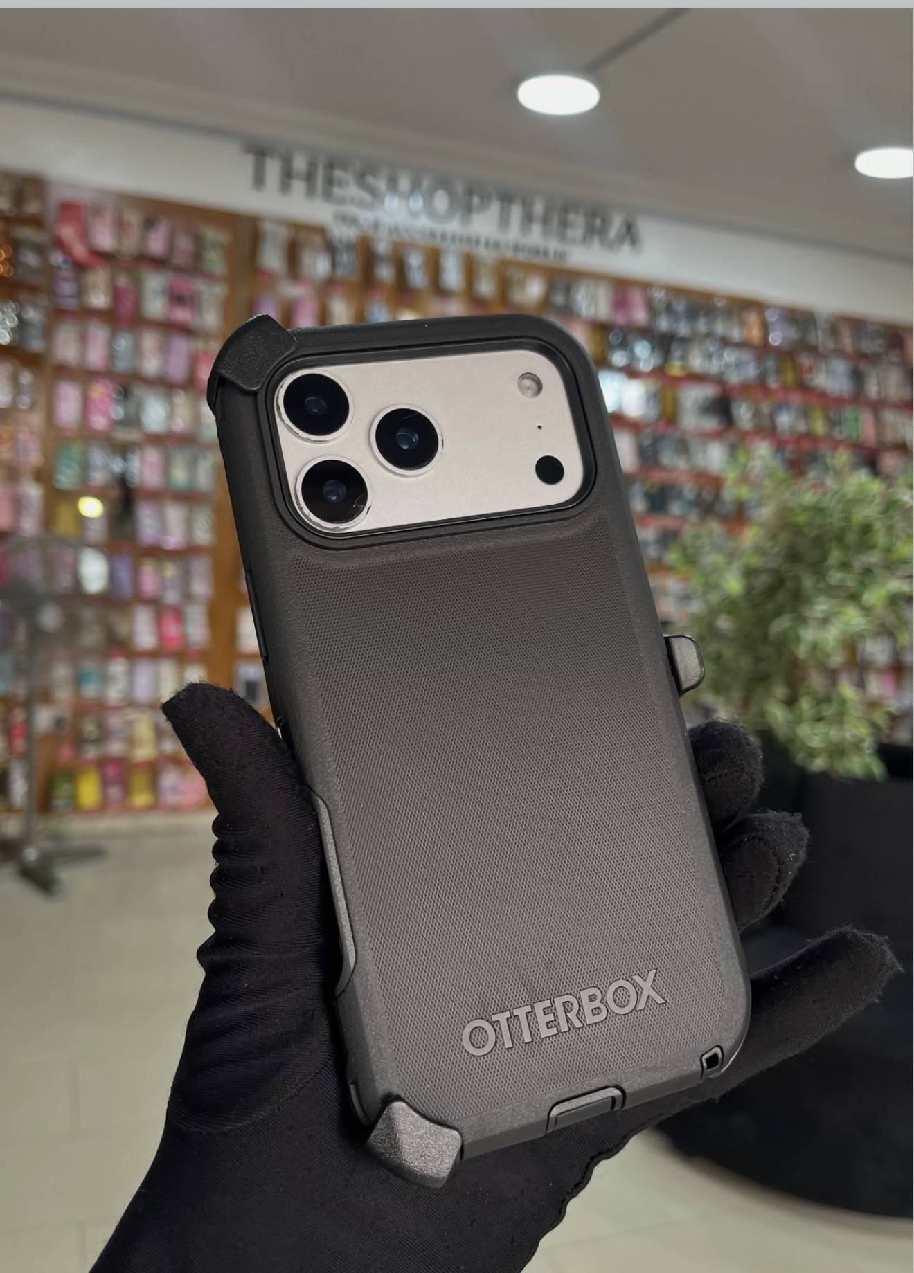 BLACK OTTERBOX DEFENDER - Image 6