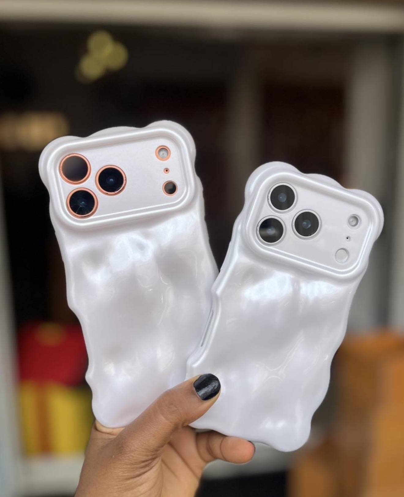 WHITE BUBBLE CASE