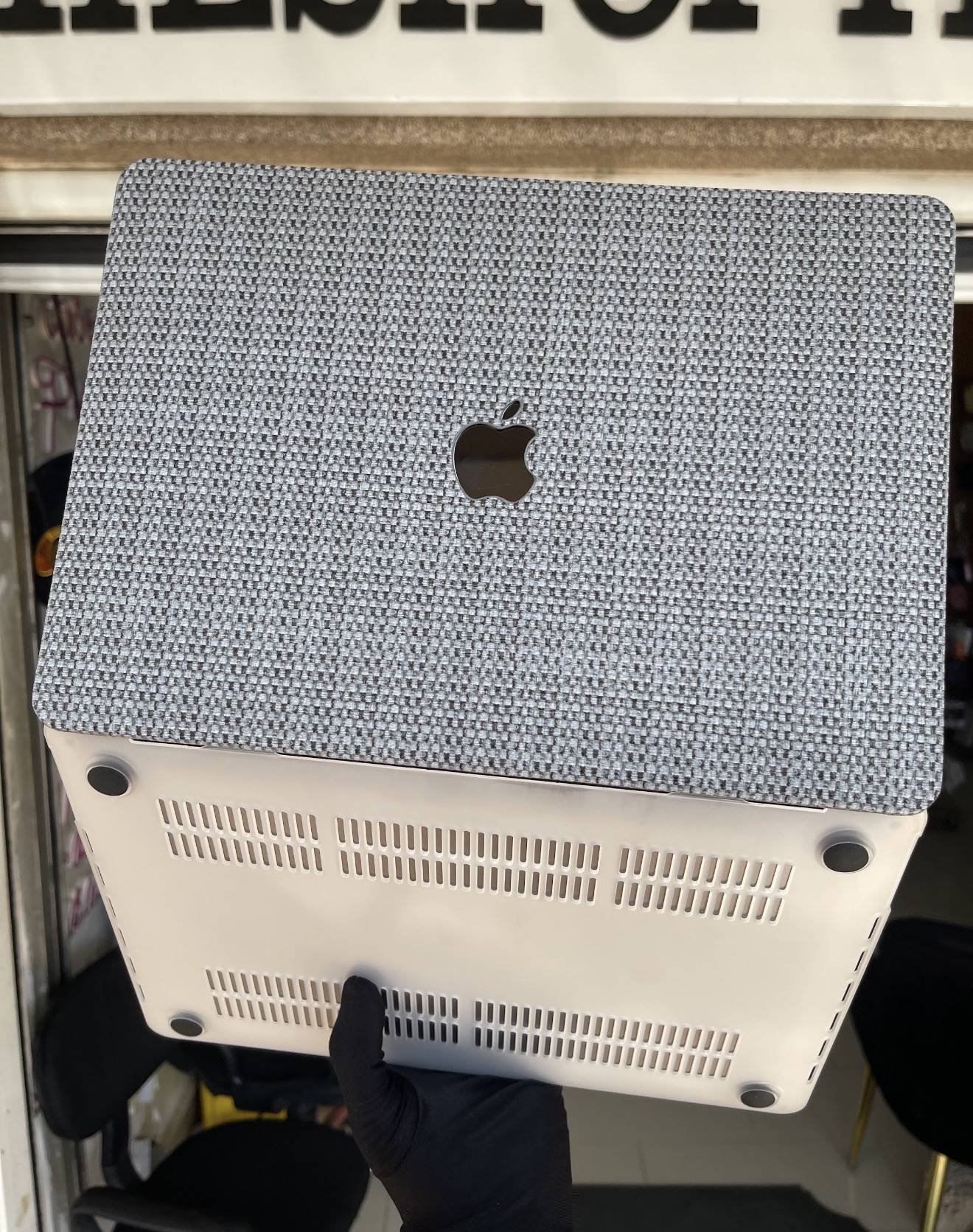 BLACK WOVEN MACBOOK - Image 3