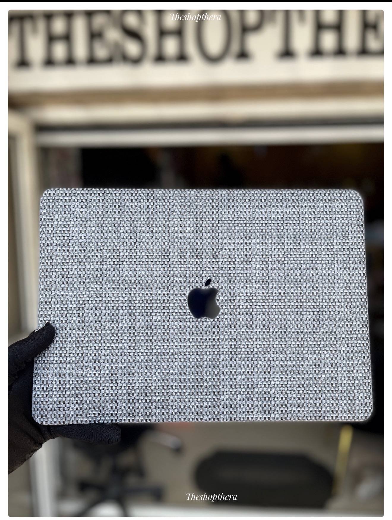 BLACK WOVEN MACBOOK - Image 8